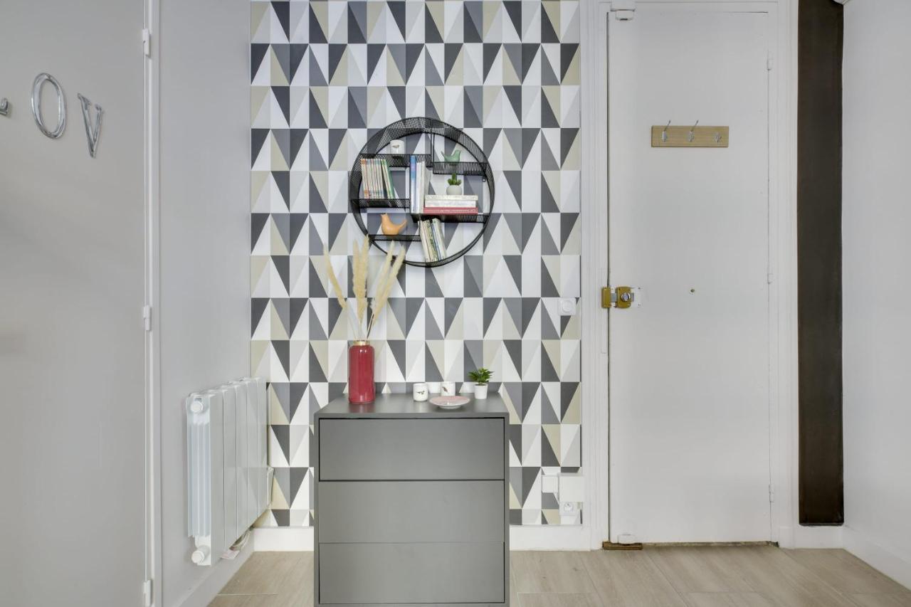 Bright Charming Modern Studio By Dreamy Canal St Martin 10Eme Metro Goncourt Apartment Paris Bagian luar foto